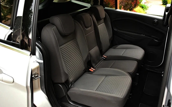 Ford Grand C-MAX cena 39700 przebieg: 134143, rok produkcji 2016 z Borek Wielkopolski małe 781